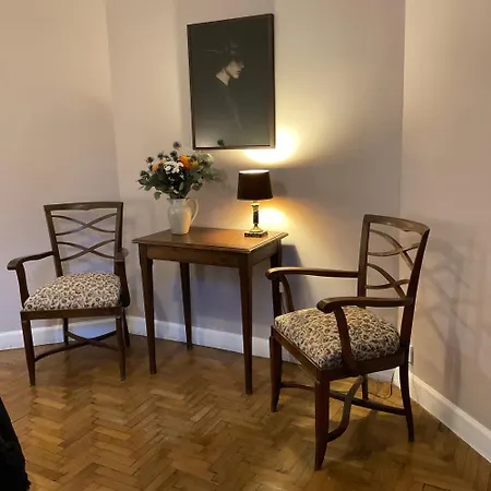 Palais Gothique Apartment